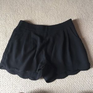 Tobi black scallop shorts